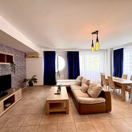 Bythesea Apartment